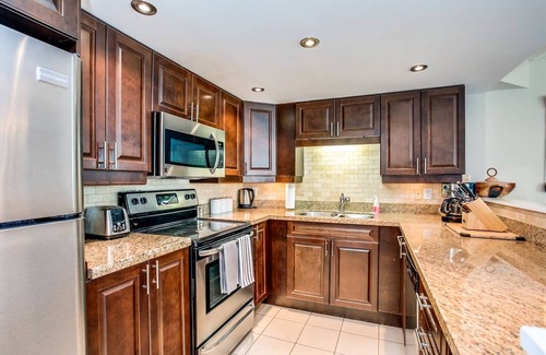 The Blue Mountains Condo | Blue Mountain Ski in/Ski Out Chalet Condo