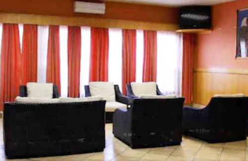 Teyateyaneng Hotel | Blue Mountain Inn
