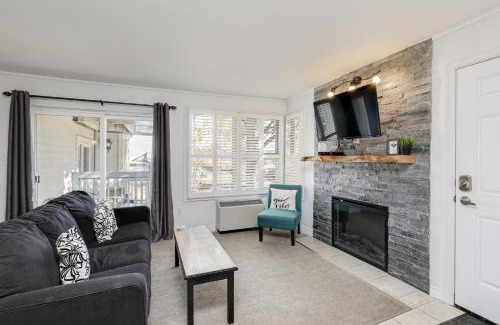 Craigleith Apartment | Blue Mountain Studio Oasis