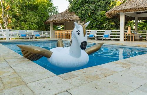 Lucea Bed & Breakfast | Blue Paloma Bed & Breakfast