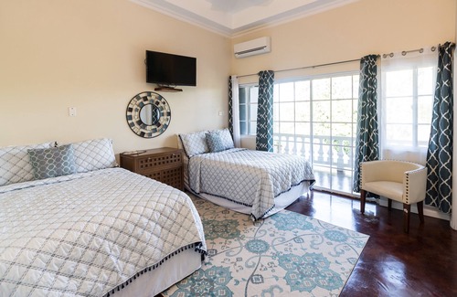 Lucea Bed & Breakfast | Blue Paloma Bed & Breakfast