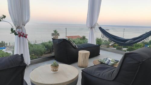 Achlia Apartment | Blue Paradise Apartment