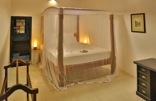 Hikkaduwa House | Blue Parrot Beach Villa