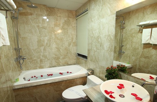 Nghia Đo Hotel | Blue Pearl West Hotel