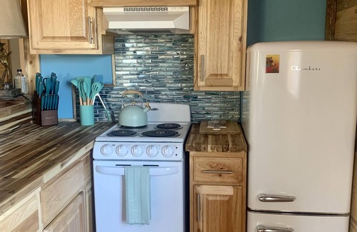 Dillon House | Blue Pine Guesthouse MT