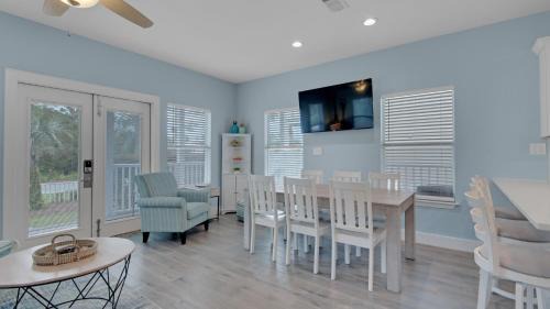 Village of Sugar Beach House | Blue Pineapple