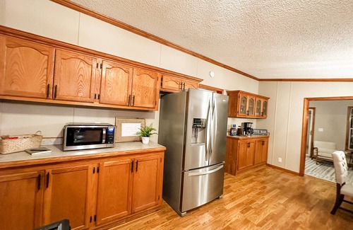 Farwell House | Blue Ribbon Cabin-Pet Friendly!