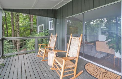 Walker-In-the-Hills House | Blue Ridge Lookout Beautiful Modern Cabin - Nature Hikes and Pets OK cabin