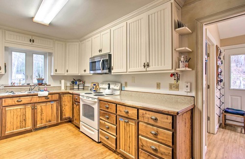 Gerton House | Blue Ridge Mountain Escape ~ 8 Mi to Chimney Rock