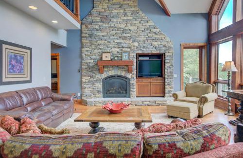 Chestnut Springs House | Blue Ridge Retreat with Wintergreen Advantage