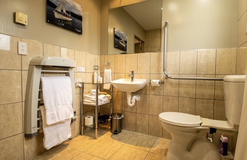 Te Anau Bed & Breakfast | Blue Ridge Studios and Bed & Breakfast