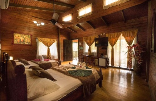 Guayabo Hotel | Blue River Resort & Hot Springs