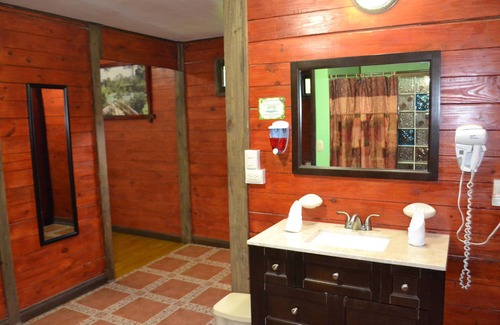 Guayabo Hotel | Blue River Resort & Hot Springs