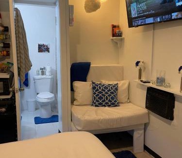 Bridgeport Bed & Breakfast | Blue Royalty