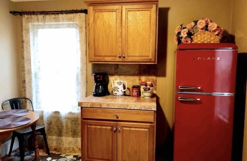 Austintown Apartment | Blue Shutters Inn