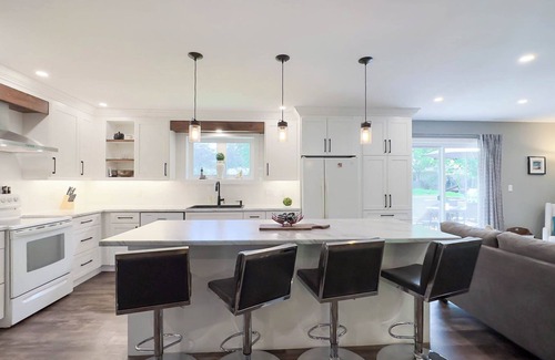 Bayfield Cottage | Blue Skies House - *Cool Games Room*