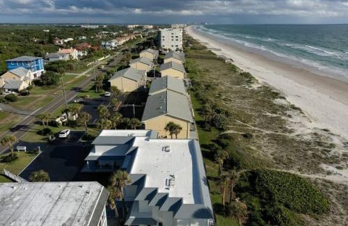 Southern Shores House | Blue Skies Oceanfront 2 bedroom townhouse