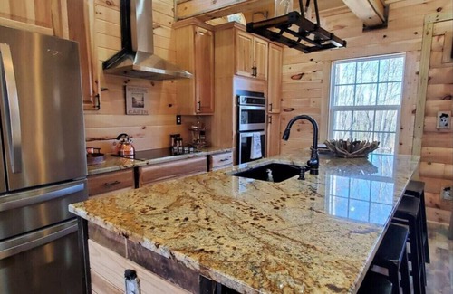 Frenchburg Cabin | Blue Sky Cabin Red River Gorge - Hot Tub Wi-Fi