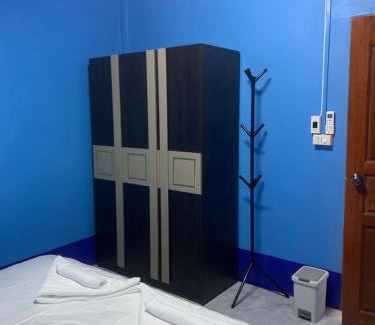Ban Pong House | Blue Sky Home stay