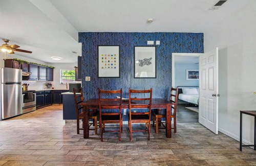 Dallas House | Blue Sky Retreat | Near Love Field + Sauna & Games