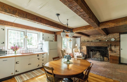 Accord House | Blue Springs; secluded paradise bordering Minnewaska State Park