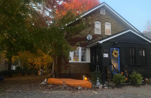Gravenhurst Bed & Breakfast | Blue Spruce Bed and Breakfast Muskoka