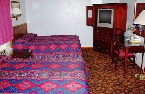 Lamar Hotel | Blue Spruce Motel