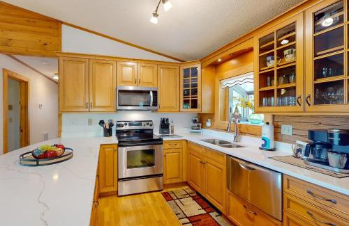 Waynesville House | Blue Spruce Retreat