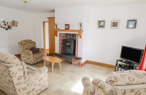 Letterbarrow Cottage | BLUE STACK HOUSE, family friendly in Donegal Town, County Donegal