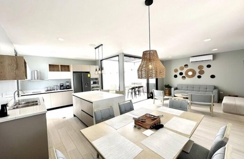 Punta Blanca Villa | Blue Villa v2 in Punta Blanca · 3 bedrooms · 7 beds · 3 baths