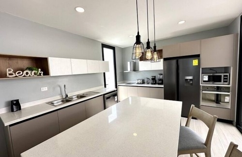 Punta Blanca Villa | Blue Villa v2 in Punta Blanca · 3 bedrooms · 7 beds · 3 baths