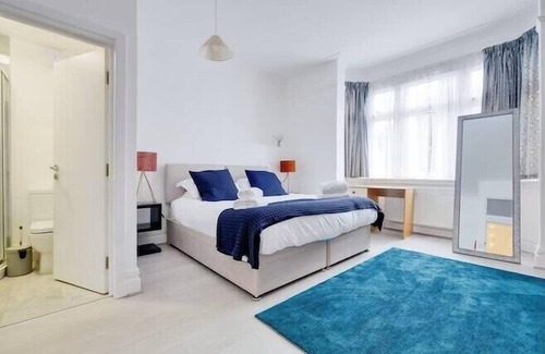 Westbourne House | Blue Vista