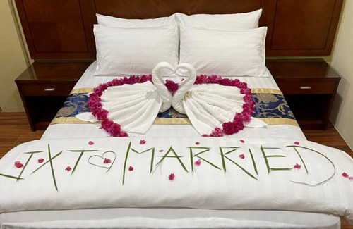 Kudahuvadhoo Hotel | Blue Wave Guest House includes a garden & a patio & is located in Kudahuvadhoo.