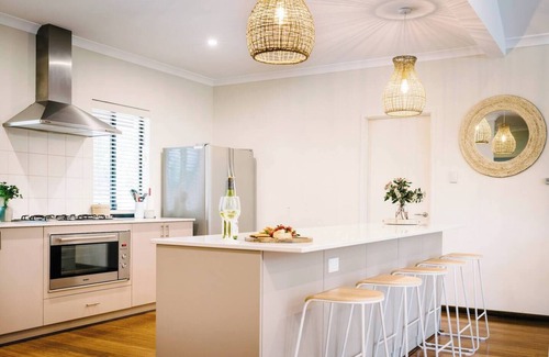 Margaret River House | Blue Wren Chic and Spacious Country Pool House
