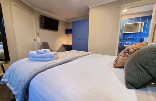 Waratah West House | Blue Wren Lodge Waratah
