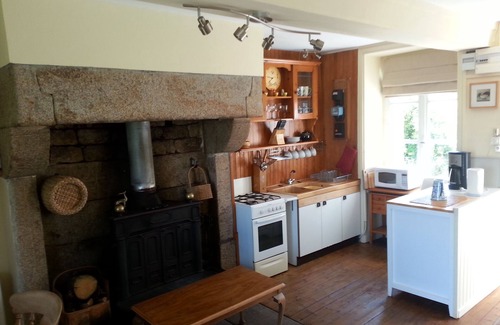 Vengeons Cottage | Bluebell Cottage 2 bedroom in the beautiful Normandie Countryside France