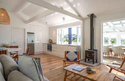 Surfdale House | Bluebelle | Stay Waiheke