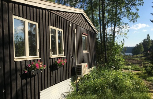 Skillingsfors Cabin | Blueberries Lake Cabin