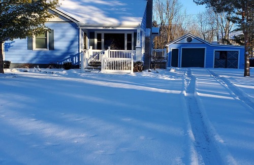 St. Clair House | Blueberry Hill.sweet 3 bedroom vacation home in beautiful St. Clair.