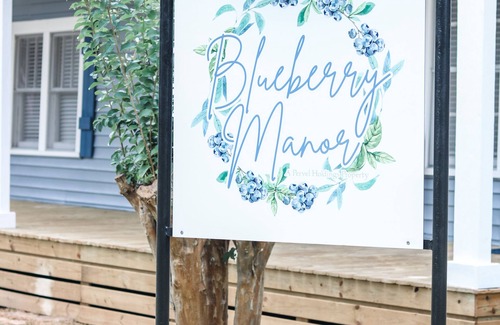 Poplarville House | Blueberry Manor Pearl Suite