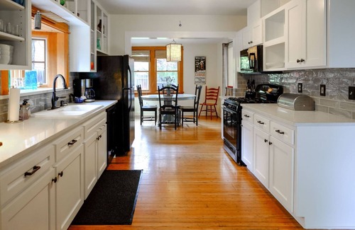 River West House | Bluebird Day - Lavender Cottage