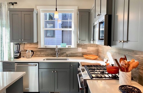 Sagewood House | Bluebird Day - River Trail House
