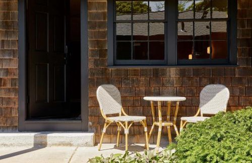 Dennis Port Hotel | Bluebird Dennisport