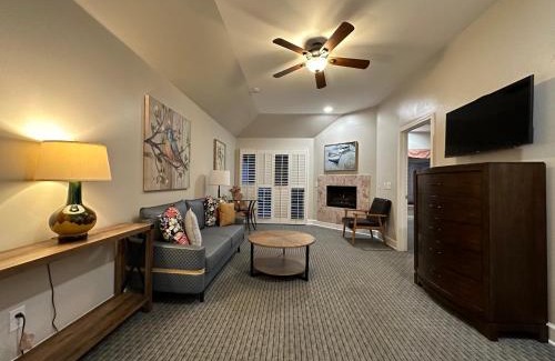 Cambria Hotel | Bluebird Inn