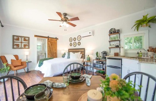 Waco Villa | Bluebonnet Trail