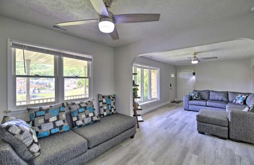 Bluefield House | Bluefield Retreat with Pool Table Near Parks!