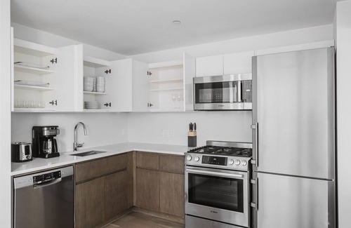 Brooklyn Heights Apartment | Blueground | Brooklyn Heights, rooftop, nr Promenade