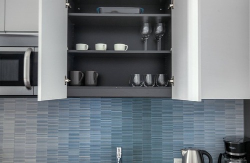 Central-Maverick Square - Paris Street Apartment | Blueground | Central-Maverick Square, pool, nr Boston Harbor