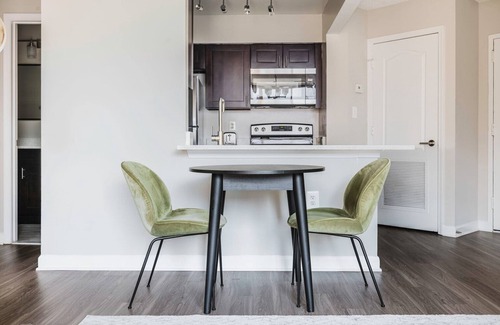 Connecticut Ave - K Street Apartment | Blueground | Connecticut Ave/K St, rooftop, nr Lincoln Memorial