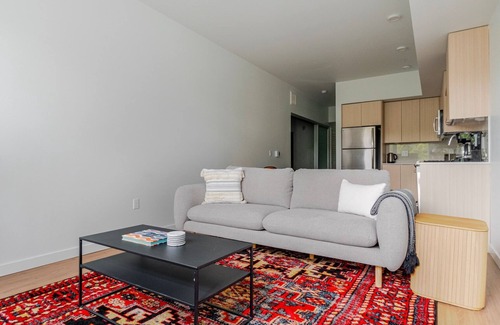 Downtown Apartment | Blueground | Downtown, rooftop, nr Marymoor Park